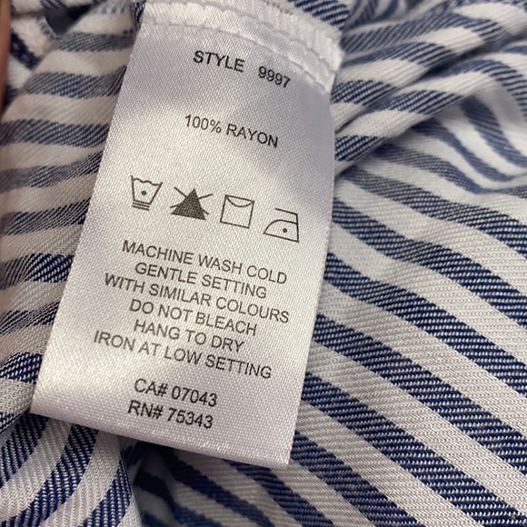 Pinstripe nightgown - Picture 4 of 4